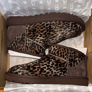 UGG Classic Ultra Mini Caspian